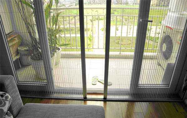 Cách vệ sinh cửa lưới chống muỗi - Bảo vệ không gian sống sạch sẽ và an toàn