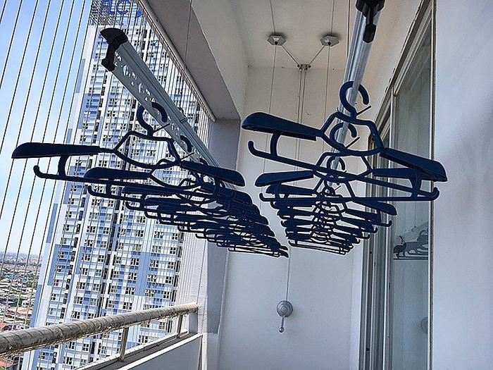 Có nên mua giàn phơi thông minh giá rẻ - Giải pháp tiết kiệm nhưng có đáng tin cậy? 3 Có nên mua giàn phơi thông minh giá rẻ - Giải pháp tiết kiệm nhưng có đáng tin cậy?